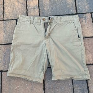 Quiksilver Khaki Chino Shorts size 34